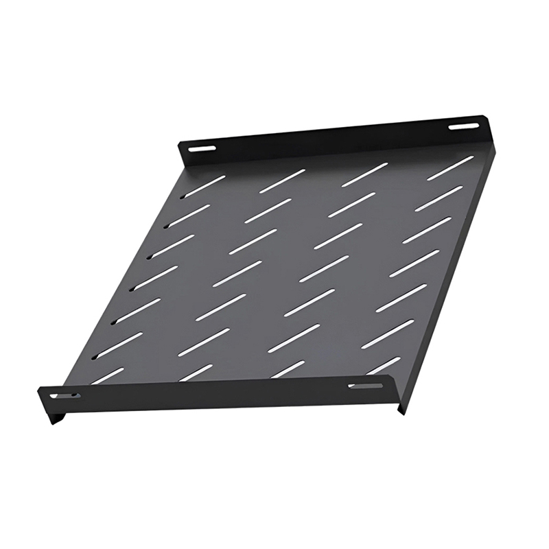 How does the punching design of the pallet help the equipment dissipate heat?