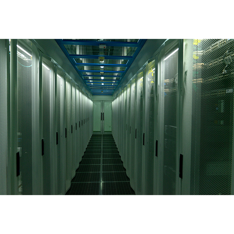 Data Center Cold Aisle Containment (CAC)