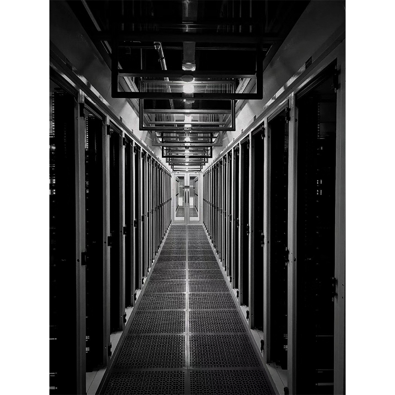 Data Center Cold Aisle Containment (CAC)